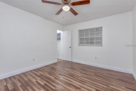 Casa en venta en Orlando, Florida, 3 dormitorios, 165.92 m2 № 1881135 - foto 15