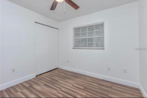 Casa en venta en Orlando, Florida, 3 dormitorios, 165.92 m2 № 1881135 - foto 11