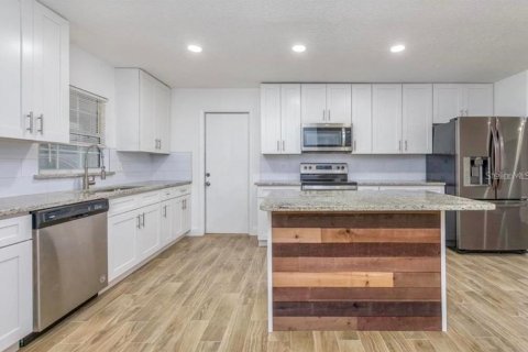 Casa en venta en Orlando, Florida, 3 dormitorios, 165.92 m2 № 1881135 - foto 6