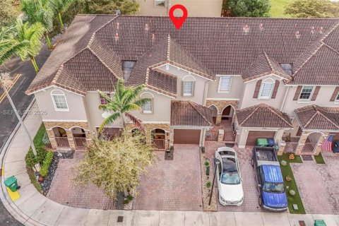 Townhouse in Cutler Bay, Florida 4 bedrooms, 159.05 sq.m. № 2348917 - photo 21