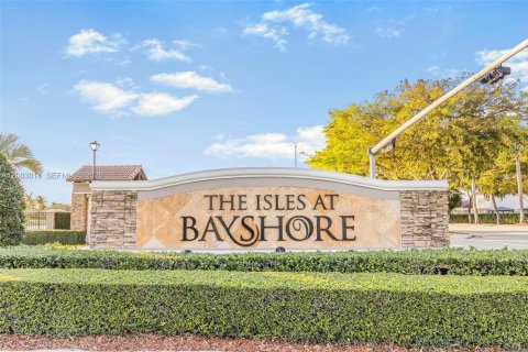 Townhouse in Cutler Bay, Florida 4 bedrooms, 159.05 sq.m. № 2348917 - photo 27