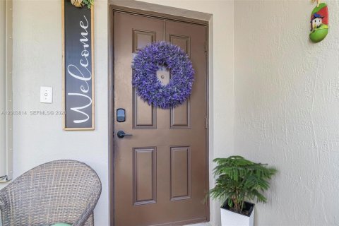 Townhouse in Cutler Bay, Florida 4 bedrooms, 159.05 sq.m. № 2348917 - photo 2