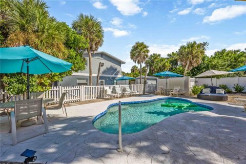 Immobilier commercial à vendre à Englewood, Floride: 5 chambres, 294.87 m2 № 2424123 - photo 4