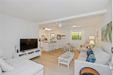 Immobilier commercial à vendre à Englewood, Floride: 5 chambres, 294.87 m2 № 2424123 - photo 28