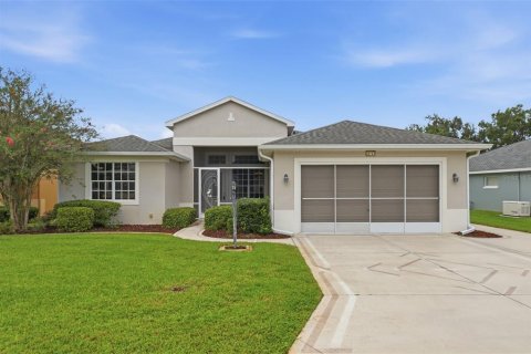 House in Leesburg, Florida 3 bedrooms, 173.08 sq.m. № 2354885 - photo 2