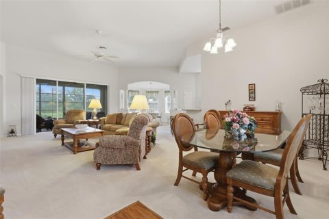House in Leesburg, Florida 3 bedrooms, 173.08 sq.m. № 2354885 - photo 4