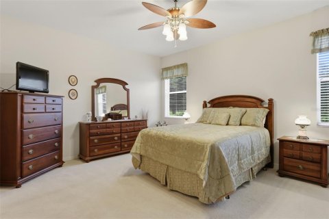 House in Leesburg, Florida 3 bedrooms, 173.08 sq.m. № 2354885 - photo 13