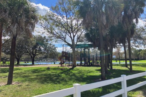 House in Plantation, Florida 3 bedrooms, 146.88 sq.m. № 1178701 - photo 1