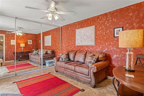 Снять в аренду таунхаус в Нью-Смирна-Бич, Флорида 7 комнат, 123.37м2, № 1906915 - фото 14