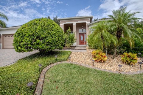 Villa ou maison à vendre à Mount Dora, Floride: 4 chambres, 277.78 m2 № 1908243 - photo 2