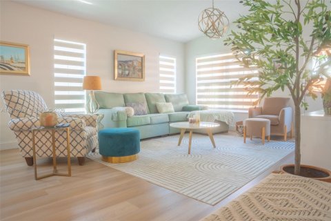 Casa en alquiler en Pembroke Pines, Florida, 3 dormitorios, 172.71 m2 № 2041503 - foto 3