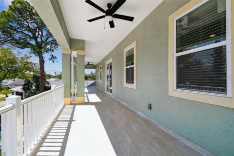 Villa ou maison à vendre à New Port Richey, Floride: 4 chambres, 198.53 m2 № 1608695 - photo 14