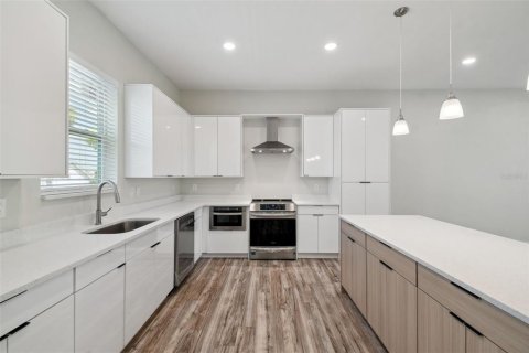 Villa ou maison à vendre à New Port Richey, Floride: 4 chambres, 198.53 m2 № 1608695 - photo 29