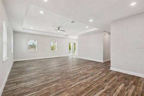 Villa ou maison à vendre à New Port Richey, Floride: 4 chambres, 198.53 m2 № 1608695 - photo 16
