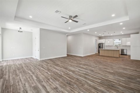 Villa ou maison à vendre à New Port Richey, Floride: 4 chambres, 198.53 m2 № 1608695 - photo 15