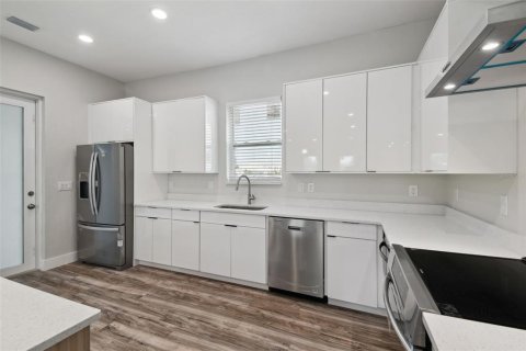 Villa ou maison à vendre à New Port Richey, Floride: 4 chambres, 198.53 m2 № 1608695 - photo 22
