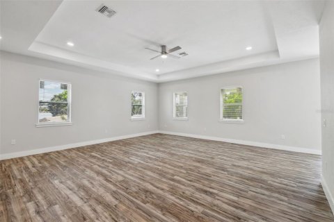 Villa ou maison à vendre à New Port Richey, Floride: 4 chambres, 198.53 m2 № 1608695 - photo 10