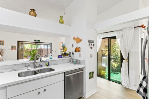 Купить виллу или дом в Хайалиа, Флорида 3 спальни, 149.76м2, № 1748245 - фото 15