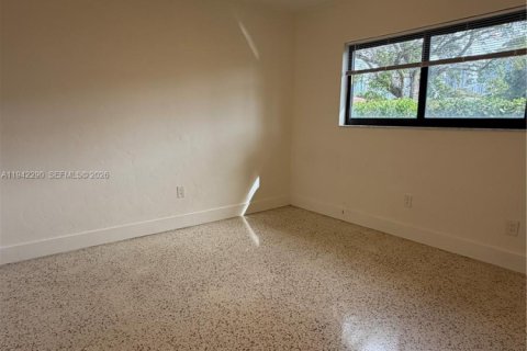 Villa ou maison à louer à Miami, Floride: 1 chambre, 47.38 m2 № 1999929 - photo 8