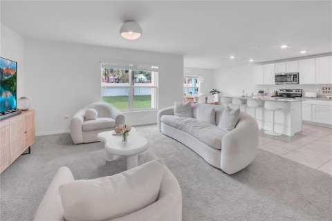 Casa en alquiler en Dade City, Florida, 3 dormitorios, 184.69 m2 № 2258663 - foto 7