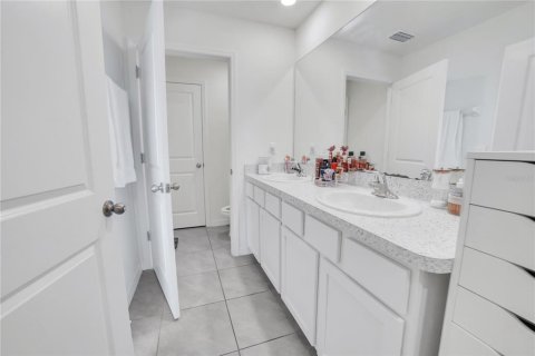 Casa en alquiler en Dade City, Florida, 3 dormitorios, 184.69 m2 № 2258663 - foto 23
