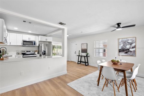 Casa en venta en Leesburg, Florida, 3 dormitorios, 137.31 m2 № 1880678 - foto 4