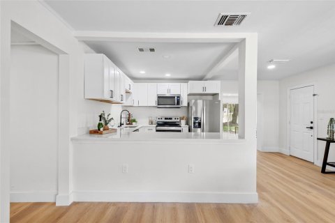 Casa en venta en Leesburg, Florida, 3 dormitorios, 137.31 m2 № 1880678 - foto 5