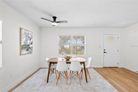 Casa en venta en Leesburg, Florida, 3 dormitorios, 137.31 m2 № 1880678 - foto 2