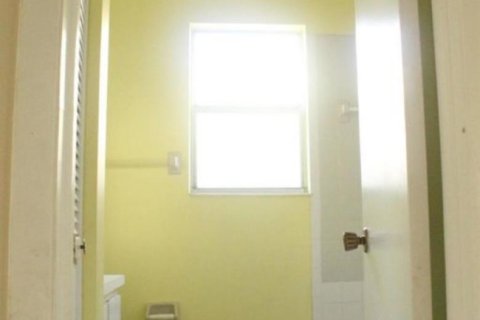 Apartment in West Palm Beach, Florida 3 bedrooms, 120.77 sq.m. № 2193189 - photo 21