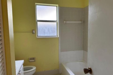 Apartment in West Palm Beach, Florida 3 bedrooms, 120.77 sq.m. № 2193189 - photo 9