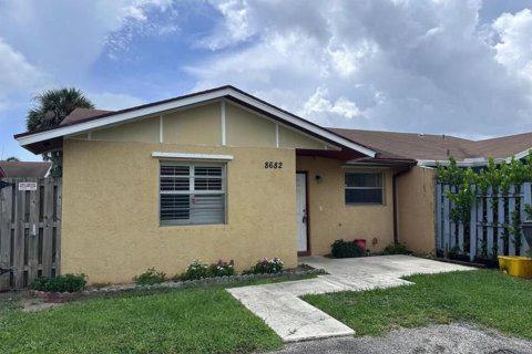 Apartment in West Palm Beach, Florida 3 bedrooms, 120.77 sq.m. № 2193189