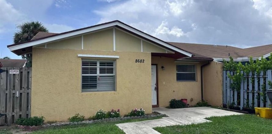 Apartment in West Palm Beach, Florida 3 bedrooms, 120.77 sq.m. № 2193189