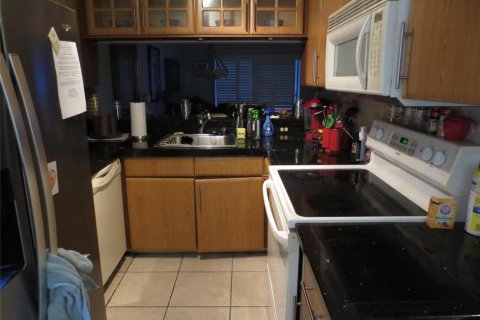 Copropriété à vendre à Tamarac, Floride: 2 chambres, 108.7 m2 № 2084587 - photo 2