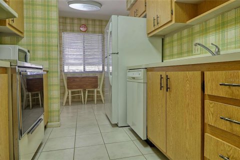 Купить кондоминиум в Сарасота, Флорида 6 комнат, 102.94м2, № 1819367 - фото 26