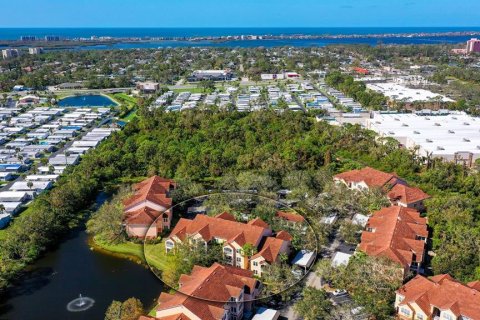 Copropriété à vendre à Sarasota, Floride: 2 chambres, 101.17 m2 № 1437806 - photo 25