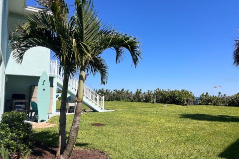 Condo in Melbourne Beach, Florida, 2 bedrooms № 2429666 - photo 2