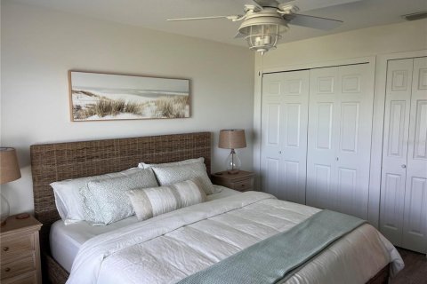 Condo in Melbourne Beach, Florida, 2 bedrooms № 2429666 - photo 9