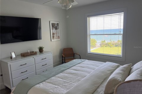Condo in Melbourne Beach, Florida, 2 bedrooms № 2429666 - photo 7