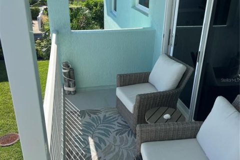 Condo in Melbourne Beach, Florida, 2 bedrooms № 2429666 - photo 5