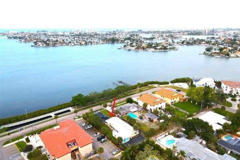 Apartment in South Pasadena, Florida 1 bedroom, 55.74 sq.m. № 1910986 - photo 12