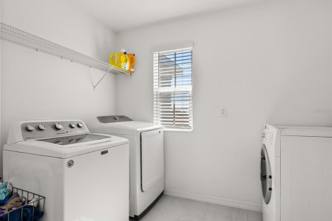 Villa ou maison à vendre à Groveland, Floride: 4 chambres, 213.3 m2 № 2213409 - photo 24