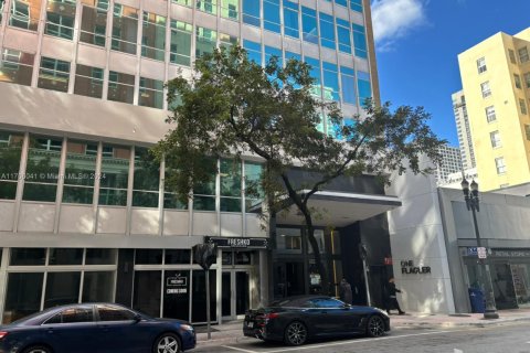 Propiedad comercial en venta en Miami, Florida № 1696198 - foto 22
