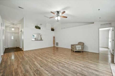 House in Palm Coast, Florida 4 bedrooms, 176.42 sq.m. № 1789933 - photo 18