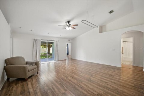 House in Palm Coast, Florida 4 bedrooms, 176.42 sq.m. № 1789933 - photo 20