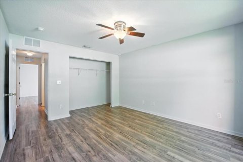 House in Palm Coast, Florida 4 bedrooms, 176.42 sq.m. № 1789933 - photo 25