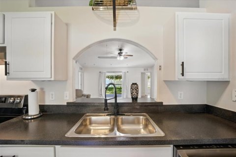 House in Palm Coast, Florida 4 bedrooms, 176.42 sq.m. № 1789933 - photo 14