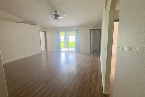 House in Palm Coast, Florida 4 bedrooms, 176.42 sq.m. № 1789933 - photo 4