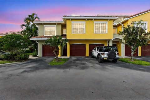 Adosado en alquiler en Sarasota, Florida, 3 dormitorios, 129.6 m2 № 2214138 - foto 2