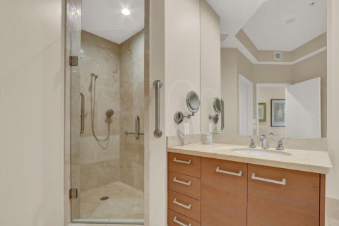 Condo in Palm Beach Gardens, Florida, 2 bedrooms  № 2086515 - photo 22