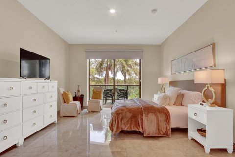 Condo in Palm Beach Gardens, Florida, 2 bedrooms  № 2086515 - photo 19